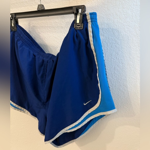 NIKE RUNNING SHORTS - Picture 4 of 6